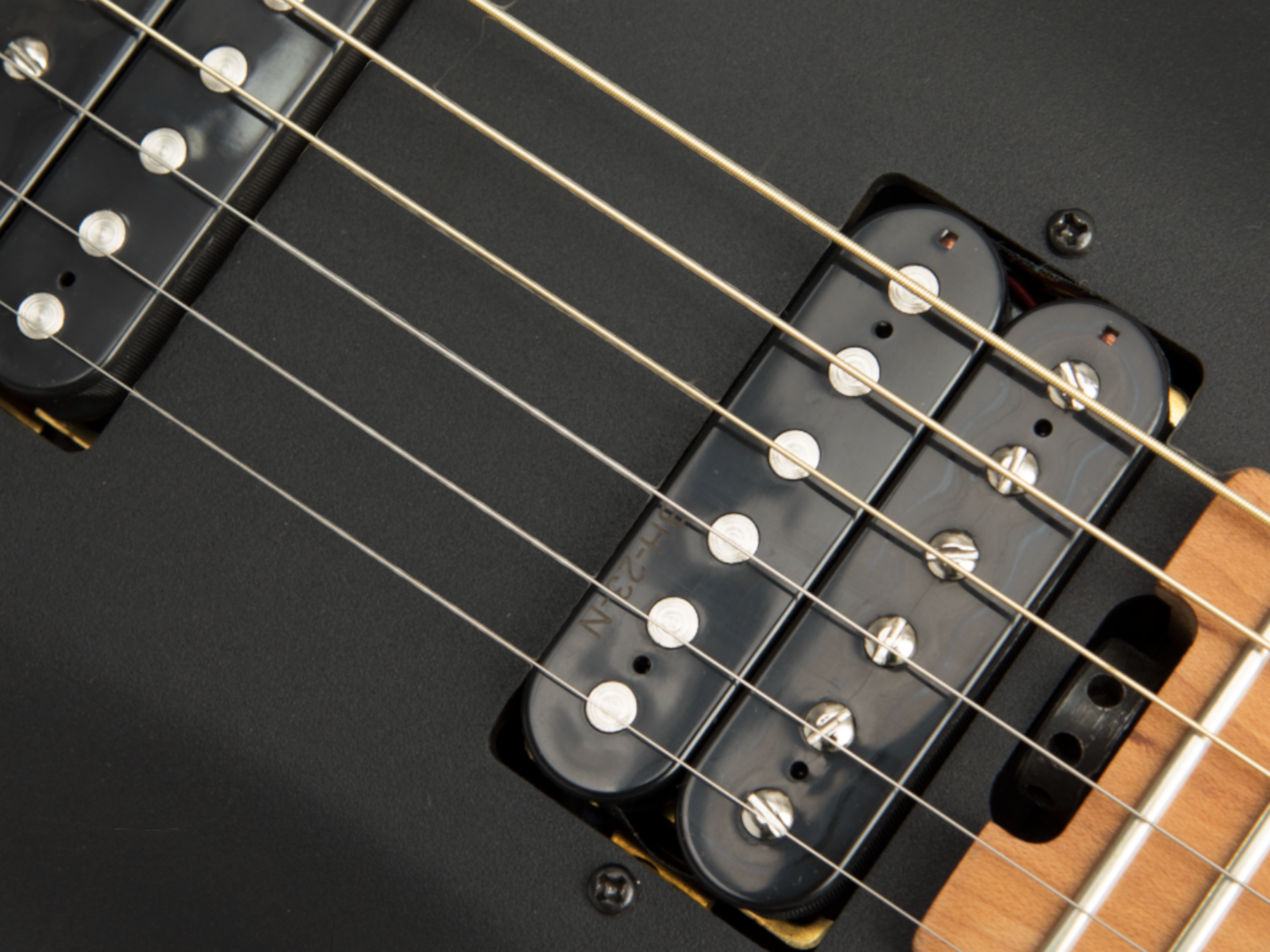 Koloss GT5 Electric Guitar with Hollow Aluminum Body - Black/White/Blue/Pink