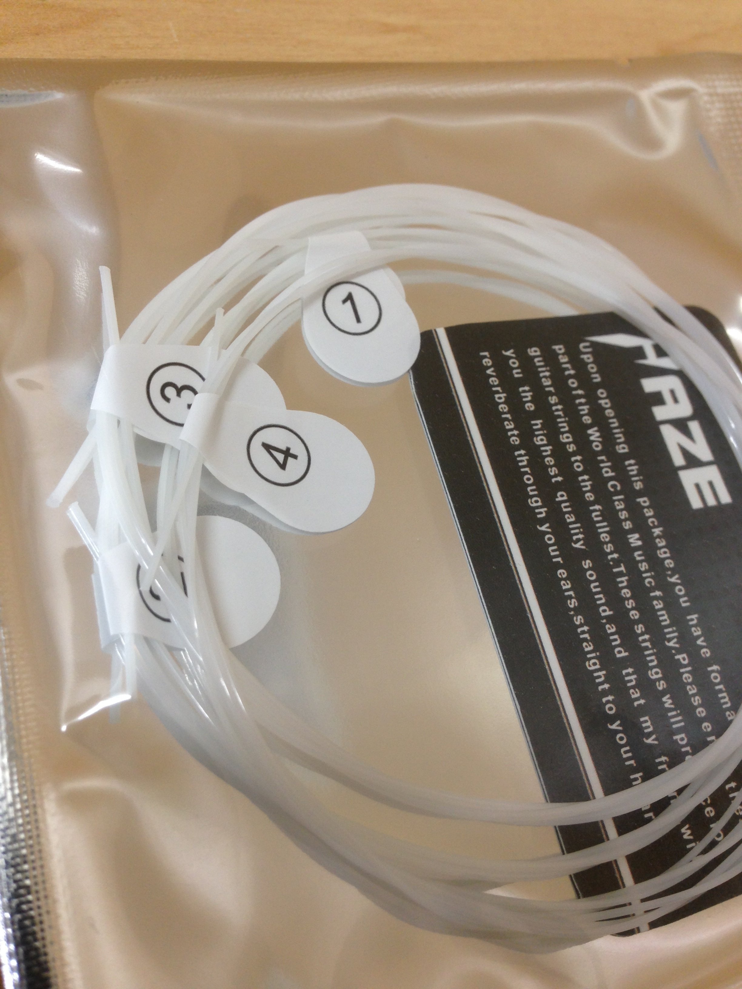 Haze DU23 Ukulele Nylon String for + 1 Pick