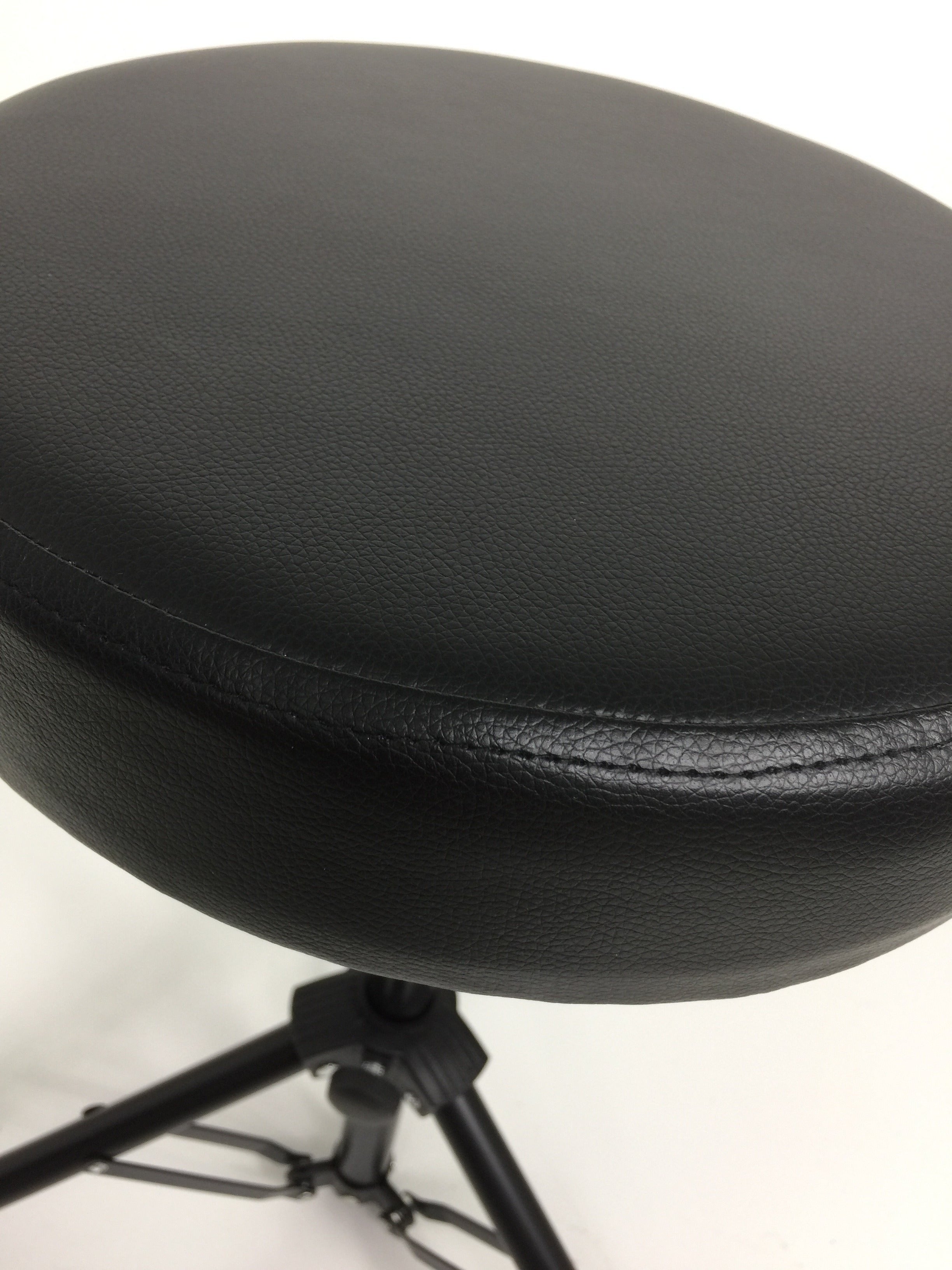 Aroma TDX16S All-Mesh 5+3 Electronic Drums w/ Dual Zone Snare, Cymbals, Stool