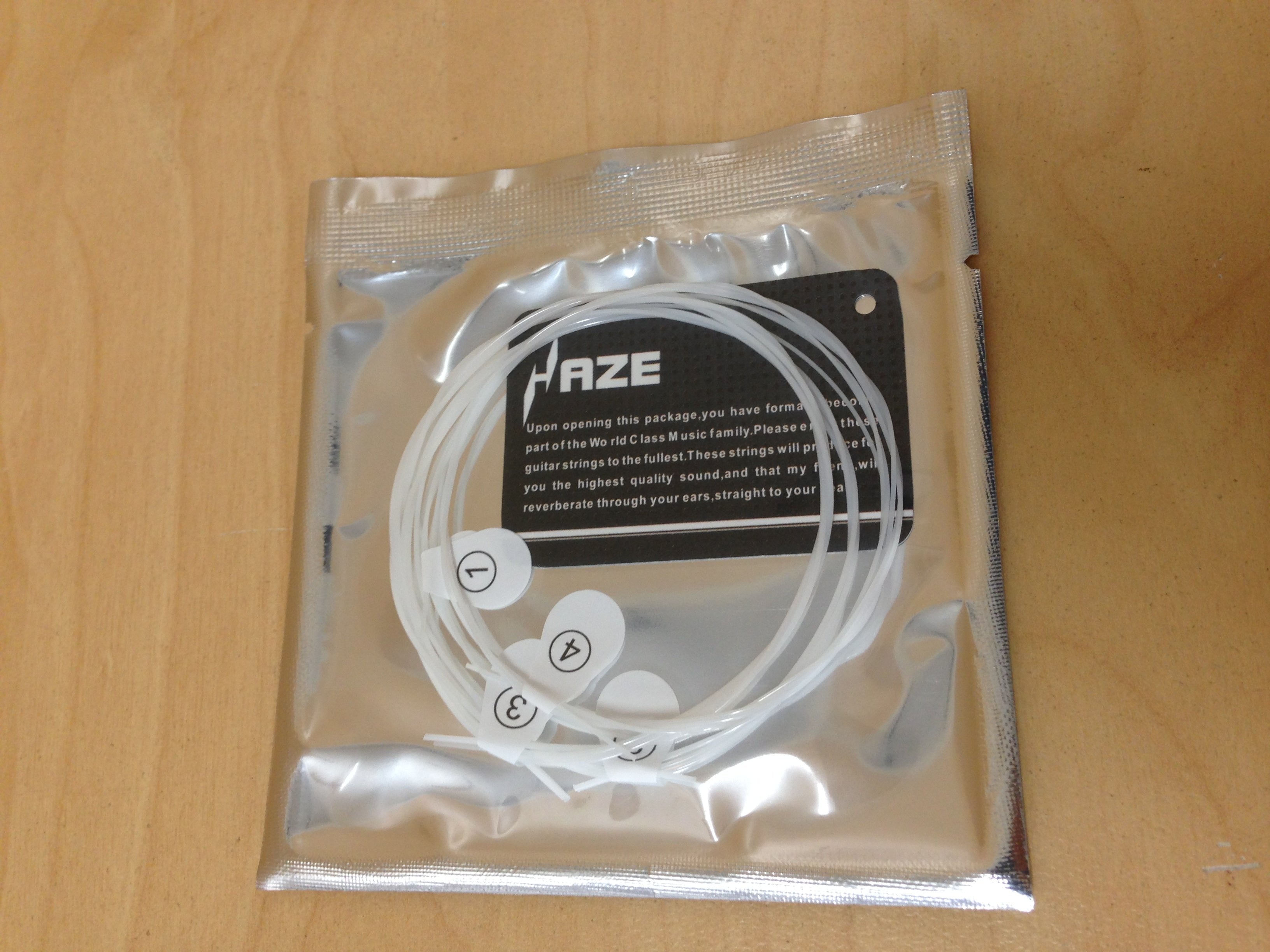 Haze DU23 Ukulele Nylon String for + 1 Pick